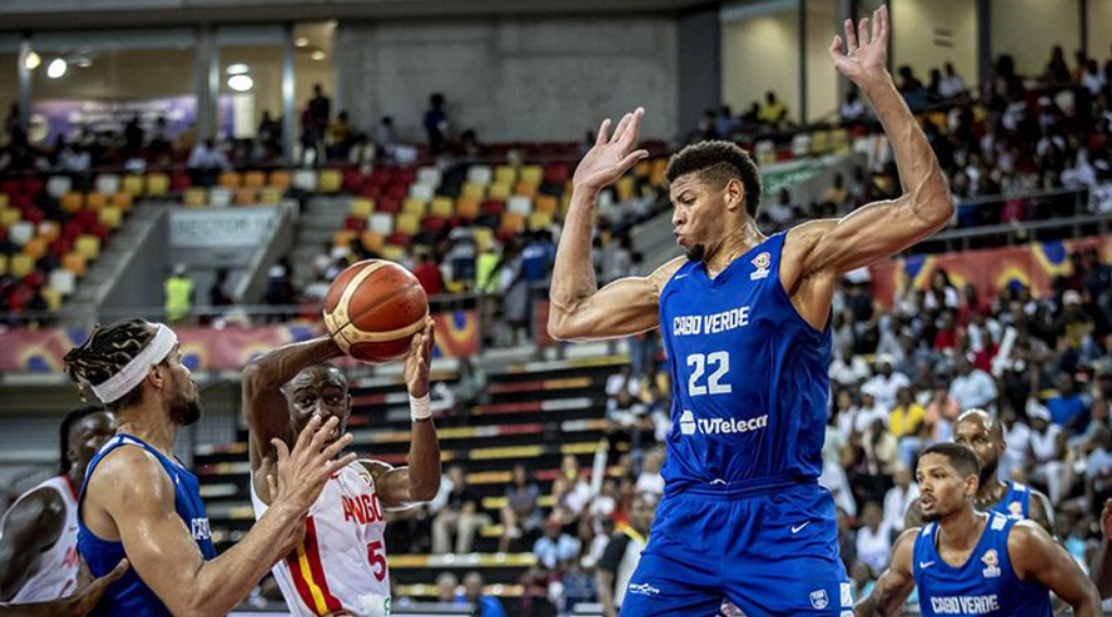 Afrobasket 2025: Duelo lusófono aquece esta noite pavilhão do Kilamba