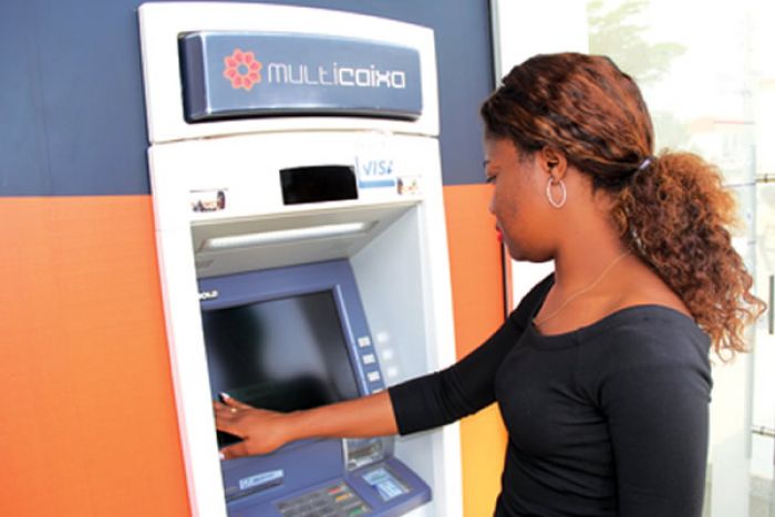 Limite de levantamento diário nos ATM e TPA sobe para 180 mil kwanzas