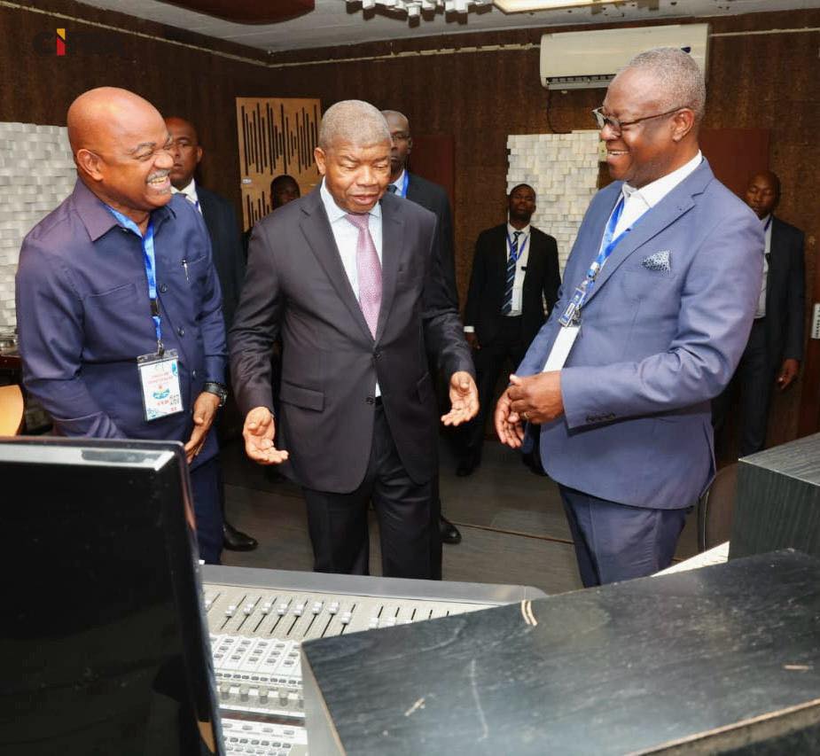 Presidente da República visitou estúdios centrais da Rádio Nacional de Angola
