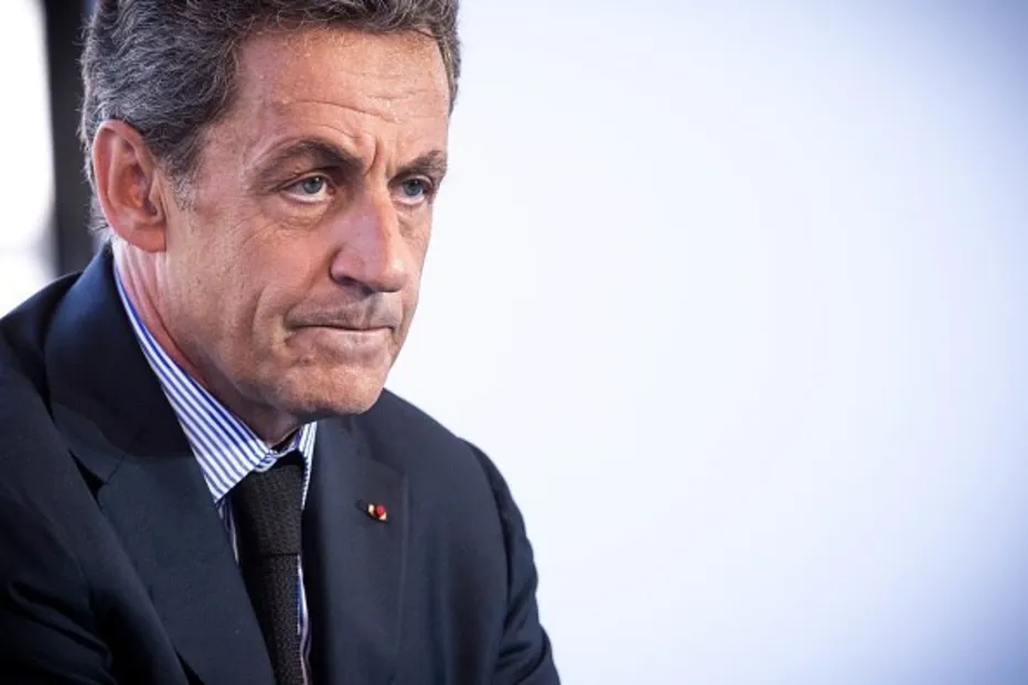 Ex-presidente francês Nicolas Sarkozy condenado a 5 anos de prisão. Foi considerado culpado por conspiração criminosa